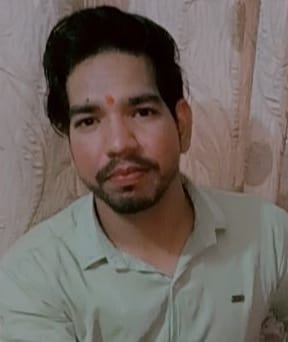 Sumit Singh- Author Toolifypro.com